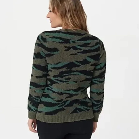 Barefoot Dreams Cozy Chic Seaside Crewneck Pullover Sweater Green Camo XL - Picture 3 of 10